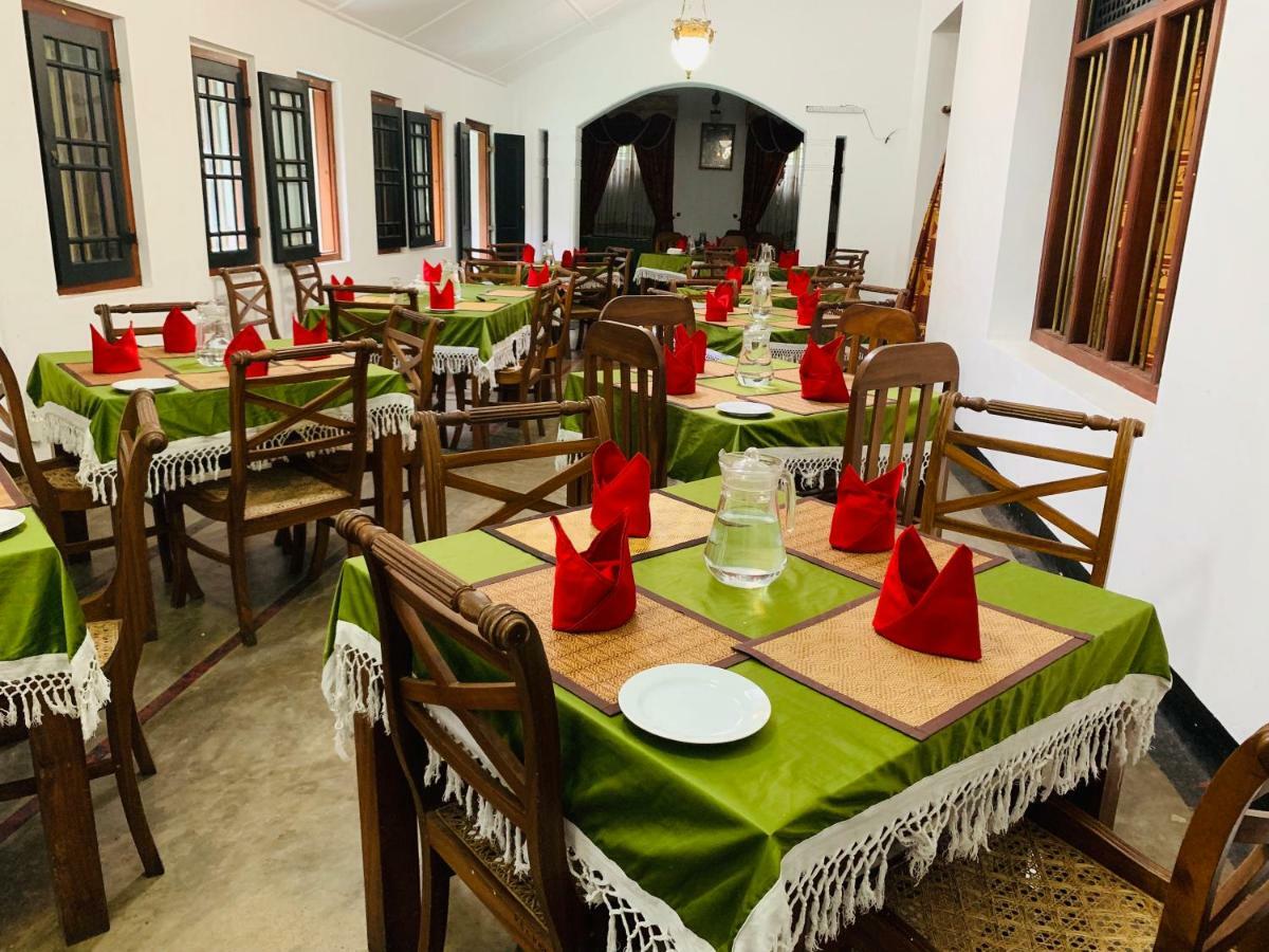 Randiyaepiliyagoda Resort アビッサウェッラ エクステリア 写真