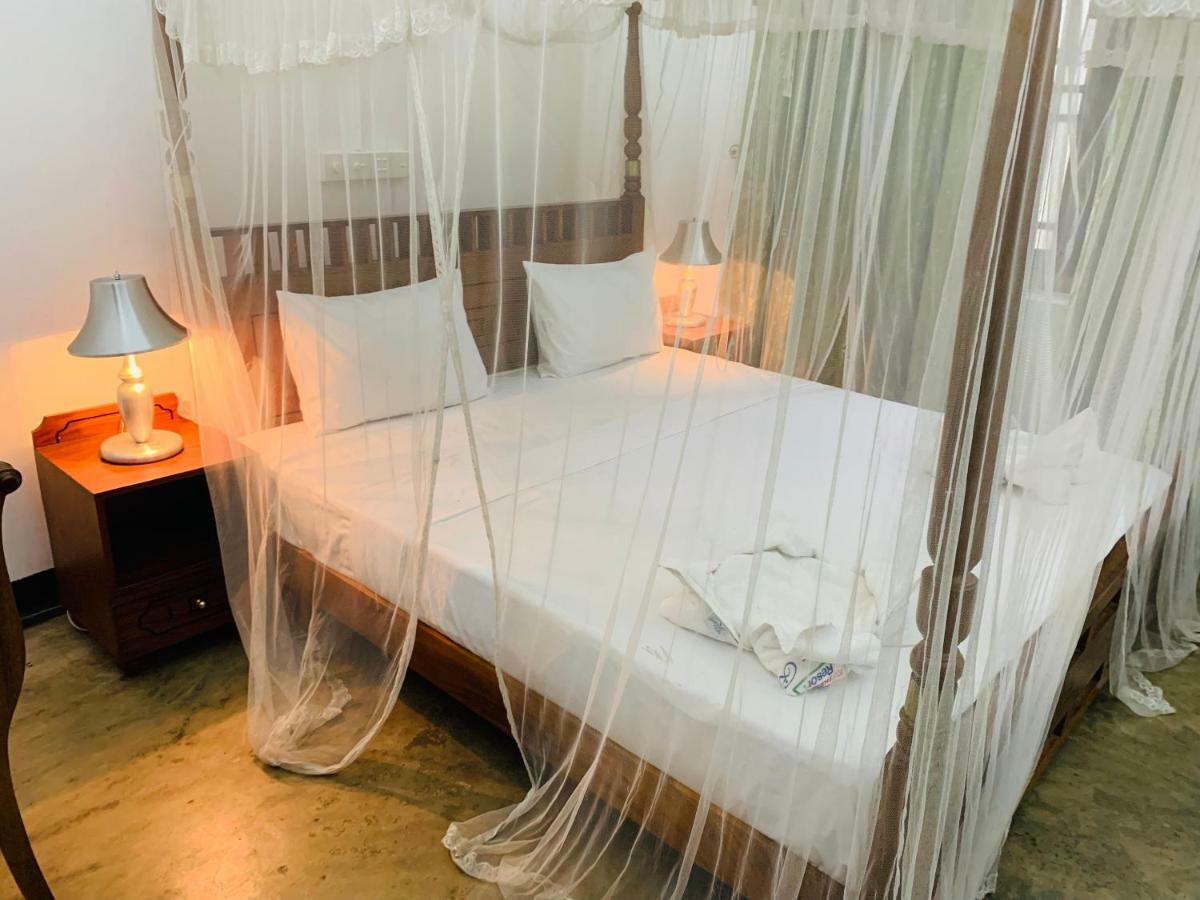 Randiyaepiliyagoda Resort アビッサウェッラ エクステリア 写真